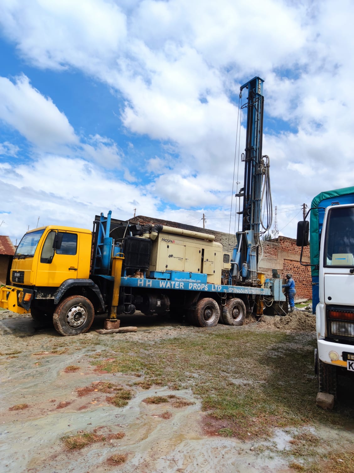 HH Water Drops drilling rig
